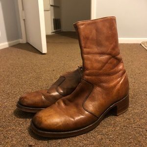 frye campus zip boot
